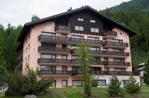 Ferienwohnung Chesa Guardaval 10